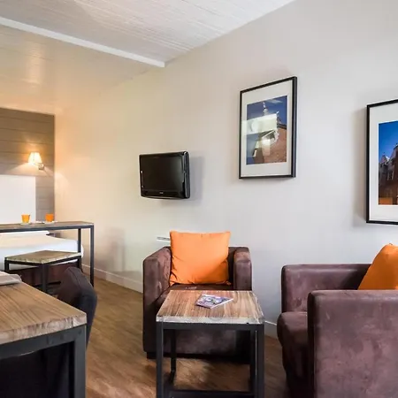 Vieille Bourse - Close To Stations And Old - Welkeys *