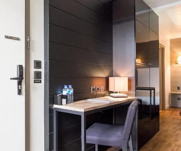 Vieille Bourse - Close To Stations And Old - Welkeys